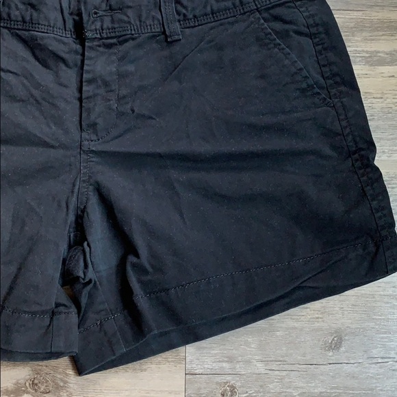 Women's Old Navy Perfect 5 Inch Khaki Shorts Size 8 - Picture 4 of 9